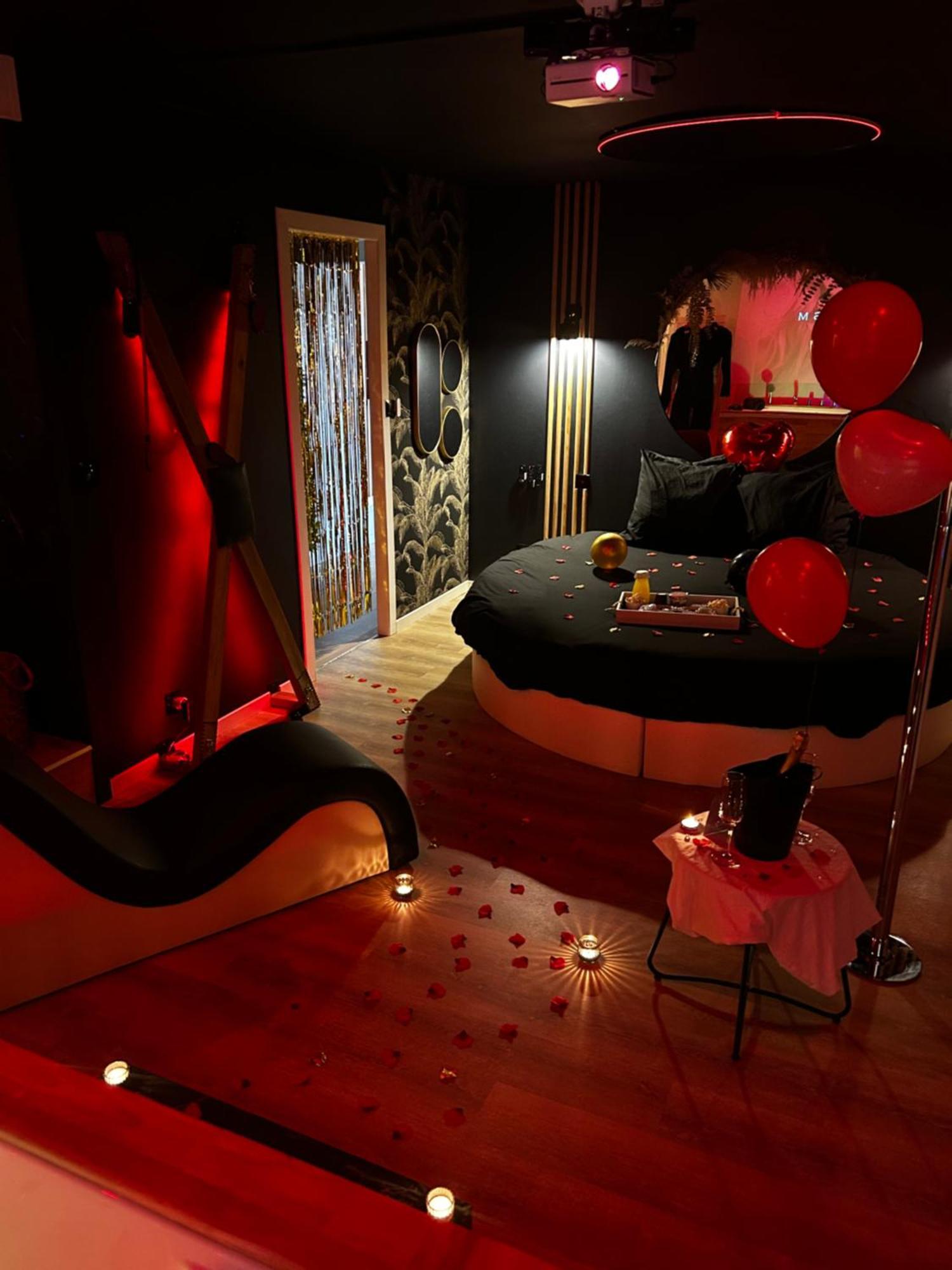 Love Room Haut De Gamme - L'Extase Avec Jacuzzi Violaines Eksteriør billede